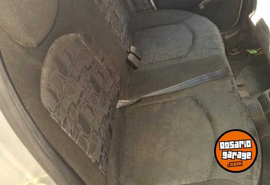 Autos - Peugeot 207 2010 Diesel 223000Km - En Venta