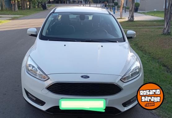 Autos - Ford FOCUS 2017 GNC 130000Km - En Venta