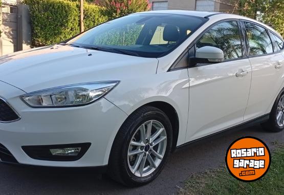 Autos - Ford FOCUS 2017 GNC 130000Km - En Venta