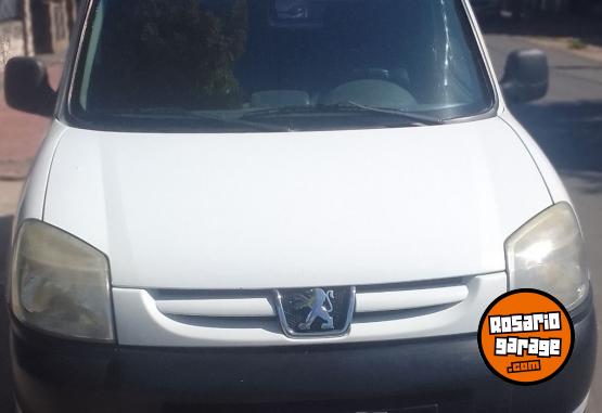 Utilitarios - Peugeot Partner 2011 Diesel 200000Km - En Venta