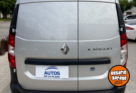 Utilitarios - Renault Renault Kangoo Express 2023 Nafta 8000Km - En Venta