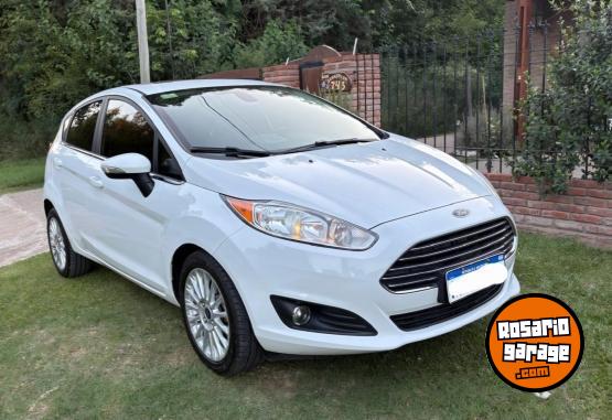 Autos - Ford Fiesta Titanium 2017 Nafta 97000Km - En Venta