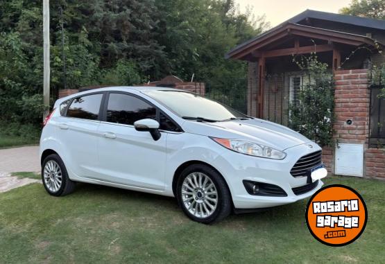 Autos - Ford Fiesta Titanium 2017 Nafta 97000Km - En Venta