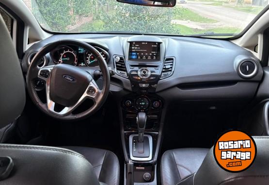 Autos - Ford Fiesta Titanium 2017 Nafta 97000Km - En Venta