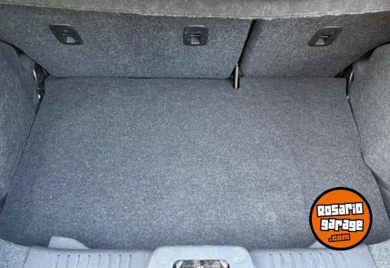 Autos - Ford Fiesta Titanium 2017 Nafta 97000Km - En Venta