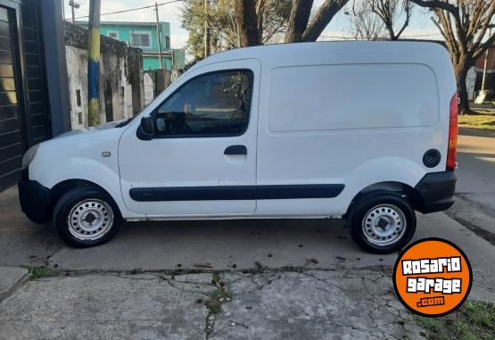 Utilitarios - Renault Kangoo 2014 GNC 265000Km - En Venta