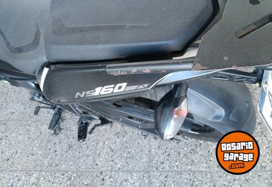 Motos - Bajaj ROUSER 160 2023 Nafta 13000Km - En Venta