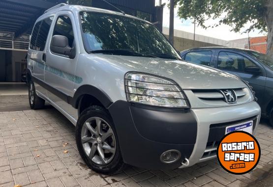Utilitarios - Peugeot Partner Patagonica 2022 Nafta 70000Km - En Venta