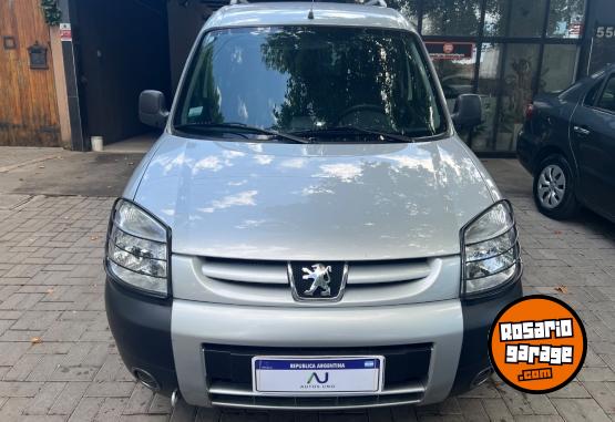 Utilitarios - Peugeot Partner Patagonica 2022 Nafta 70000Km - En Venta