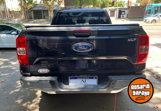 Camionetas - Ford Ranger XLT 2023 Diesel 8000Km - En Venta