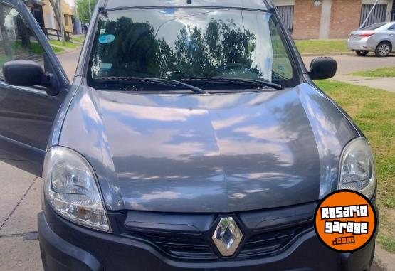 Utilitarios - Renault Kangoo 2015 GNC 150000Km - En Venta