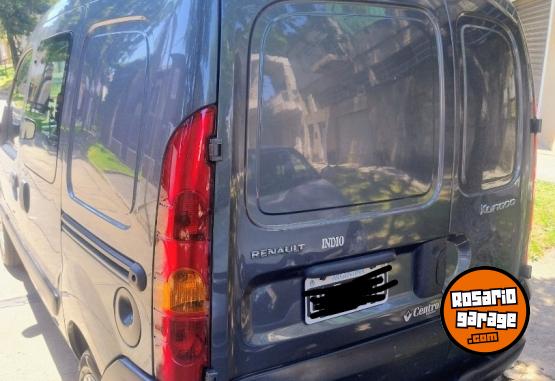 Utilitarios - Renault Kangoo 2015 GNC 150000Km - En Venta