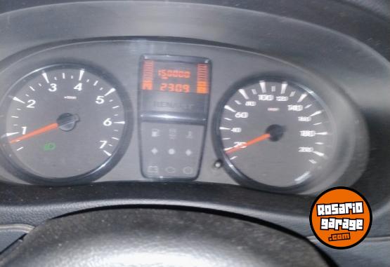 Utilitarios - Renault Kangoo 2015 GNC 150000Km - En Venta