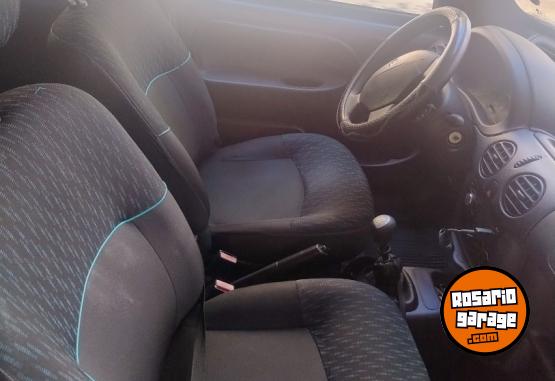 Utilitarios - Renault Kangoo 2015 GNC 150000Km - En Venta