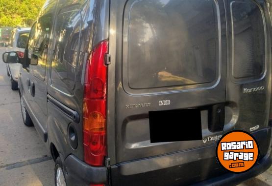 Utilitarios - Renault Kangoo 2015 GNC 150000Km - En Venta