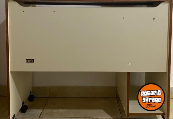 Hogar - Mesa para Computadora - En Venta