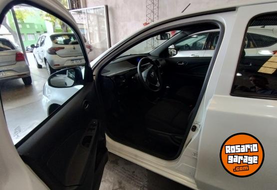 Autos - Toyota ETIOS caja manual 6 2023 Nafta 51000Km - En Venta