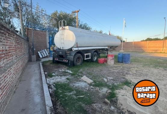 Camiones y Grúas - SEMI TANQUE COOPERTAN - En Venta