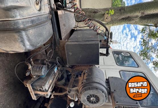 Camiones y Gr�as - Cargo 1722 + batea 25 m3 - En Venta