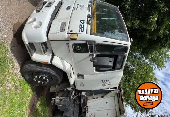 Camiones y Gr�as - Cargo 1722 + batea 25 m3 - En Venta