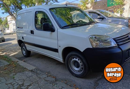 Utilitarios - Citroen Berlingo 2024 Diesel 40000Km - En Venta