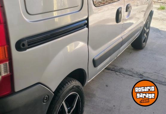 Utilitarios - Renault Kangoo furg�n Conford 2011 GNC 235000Km - En Venta