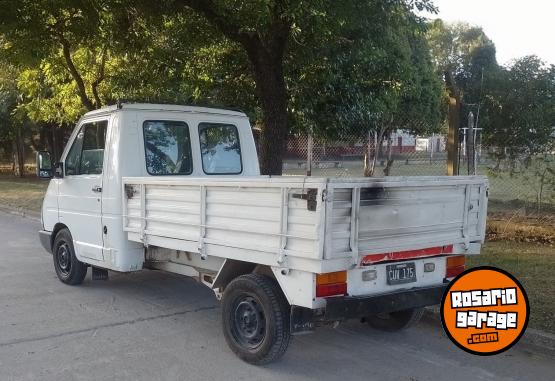 Utilitarios - Renault Rodeo 1999 Diesel 111111Km - En Venta