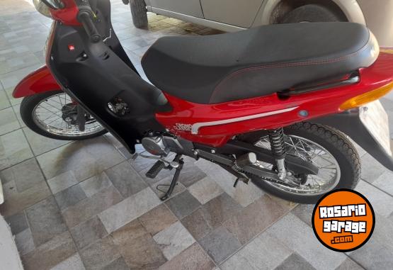 Motos - Keller 110 2025 Nafta 2000Km - En Venta