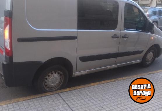 Utilitarios - Peugeot Expert 2016 Diesel 123000Km - En Venta