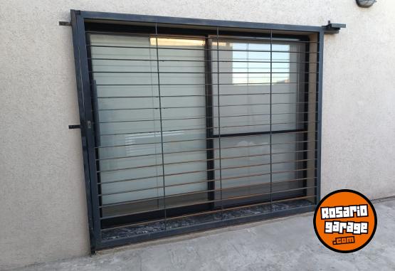 Hogar - Reja / Porton reja para puerta balcón - En Venta