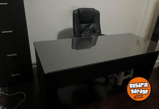 Hogar - Vendo escritorio amplio 1.6x0.7 - En Venta
