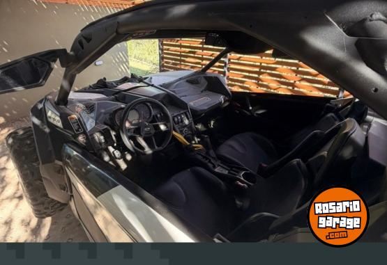 Cuatris y UTVs - Can Am Maverick x3 Turbo r 2017  4600Km - En Venta