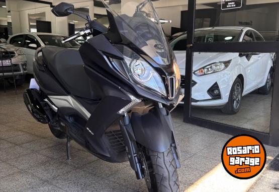Motos - Kymco Downtown 2023 Nafta 4600Km - En Venta