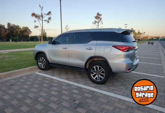 Camionetas - Toyota Sw4 srx 2016 Diesel 207000Km - En Venta