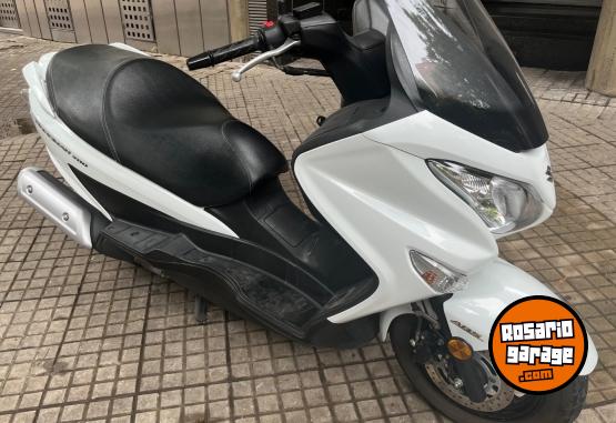 Motos - Suzuki Scooter Burgman 200 2018 Nafta 20000Km - En Venta
