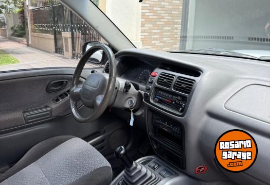 Camionetas - Suzuki Grand Vitara HDI 2004 Diesel 224000Km - En Venta