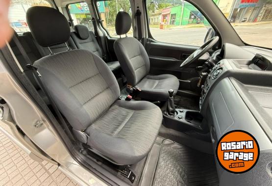 Utilitarios - Peugeot BERLINGO MULTISPACE 1.6 2012 Nafta 230000Km - En Venta