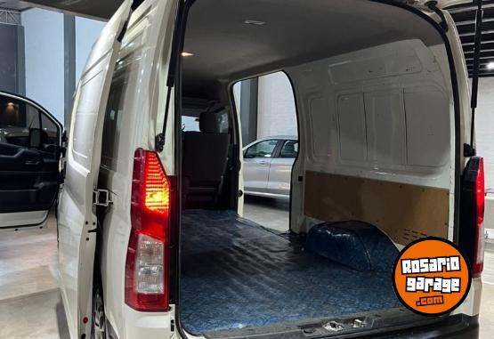 Utilitarios - Toyota Hiace 2021 Diesel 119000Km - En Venta