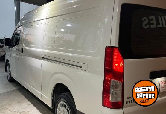 Utilitarios - Toyota Hiace 2021 Diesel 119000Km - En Venta