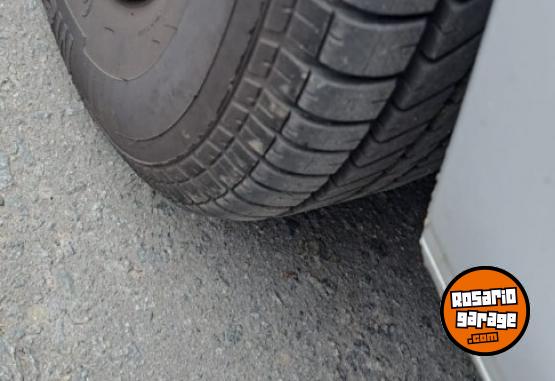 Autos - Peugeot 207 2011 Diesel 182000Km - En Venta