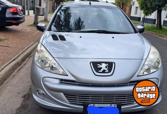 Autos - Peugeot 207 2011 Diesel 182000Km - En Venta