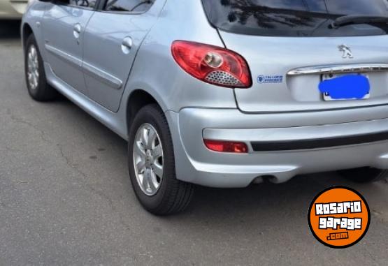 Autos - Peugeot 207 2011 Diesel 182000Km - En Venta