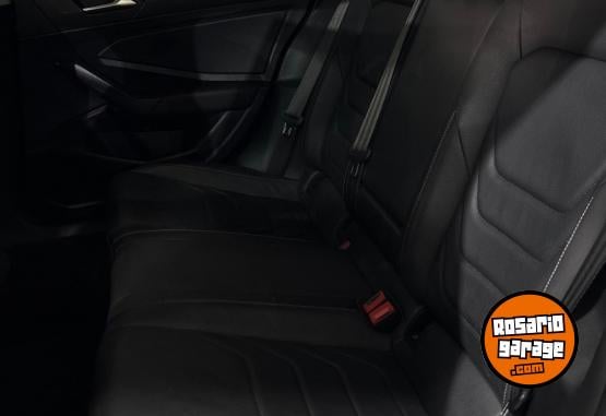 Autos - Volkswagen Vento 2021 Nafta 110000Km - En Venta