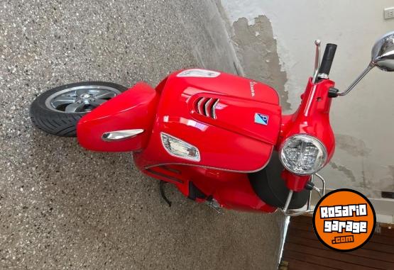 Motos - Vespa VXL 150 2024 Nafta 1500Km - En Venta