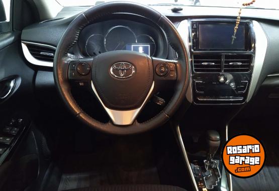 Autos - Toyota XLS 1.5 CVT 2021 Nafta 50000Km - En Venta