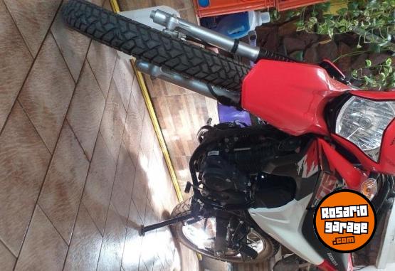 Motos - Honda XR 2024 Nafta 4500Km - En Venta