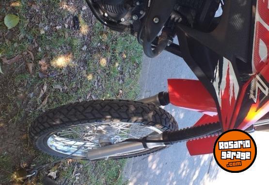 Motos - Honda XR 2024 Nafta 4500Km - En Venta