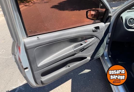 Utilitarios - Volkswagen Saveiro 2012 GNC 215000Km - En Venta