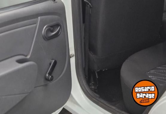 Autos - Renault Logan 2013 GNC 190000Km - En Venta