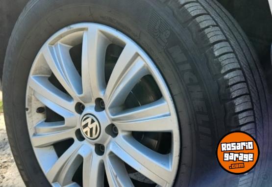 Camionetas - Volkswagen AMAROK HIGHLINE 2.0 180CV 2015 Diesel 215000Km - En Venta